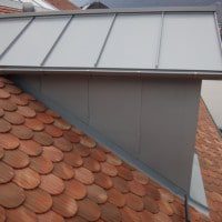 La joue de lucarne est également blindée