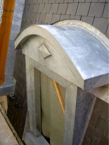 Lucarne fabriquée selon le souhait du maître d'ouvrage (pièce de propre fabrication)