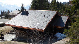 Couverture en ardoises naturelles