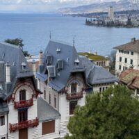 Toiture complexe en Ardoise naturelle sur villa classé au patrimoine avec lucarne, Territet